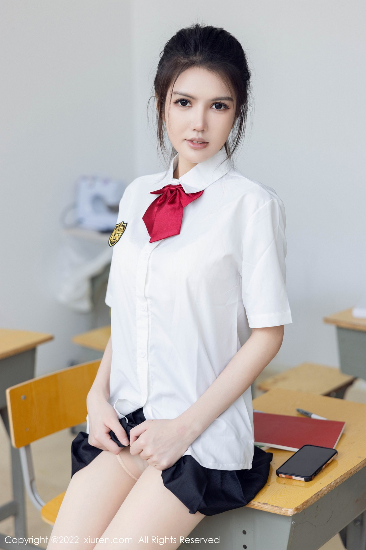 [秀人网] 2022.10.26 No.5762 媛媛酱belle 丝袜白T  第5张