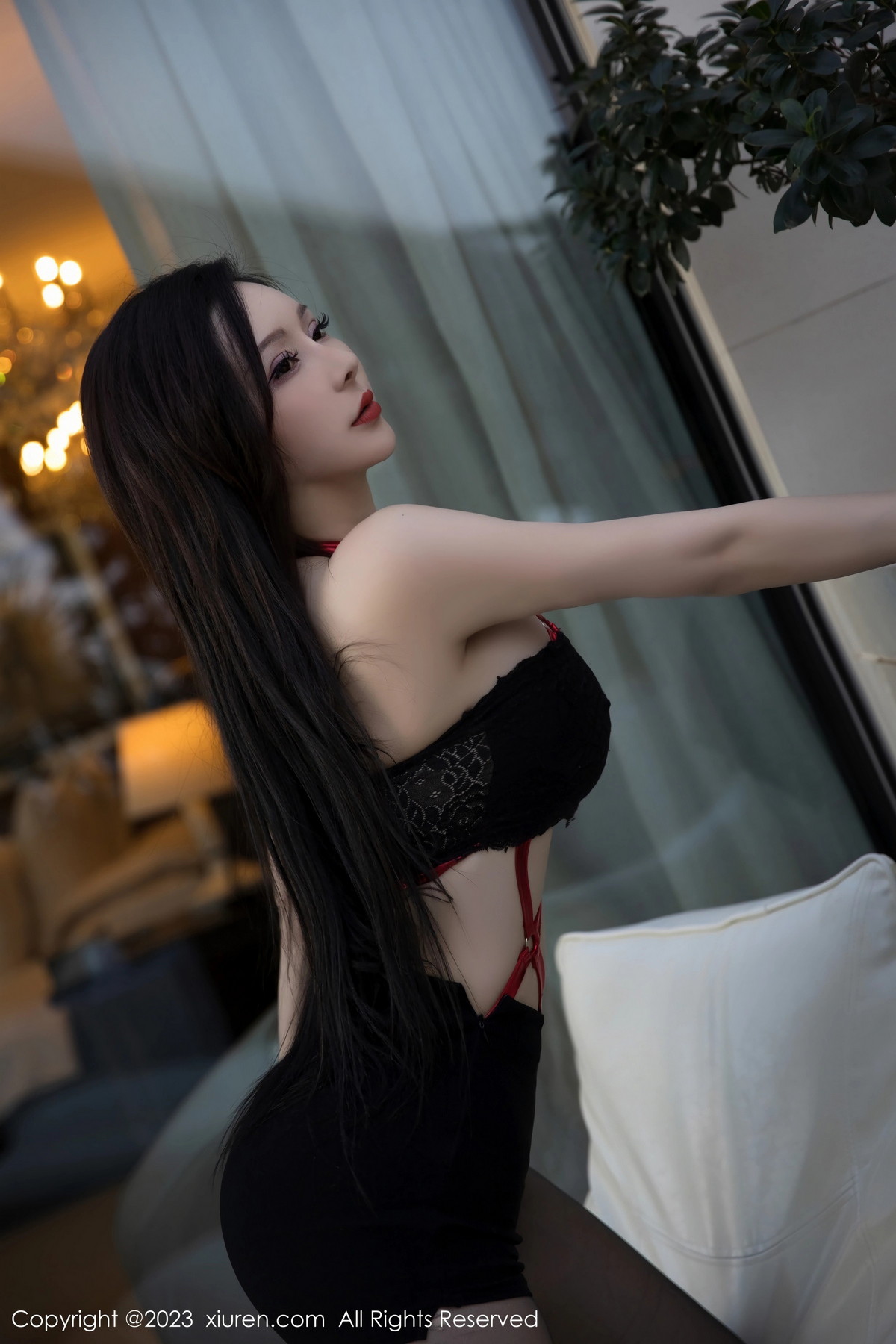 [秀人网] 2023.02.21 No.6294 大琪琪Emily 新人黑丝  第18张