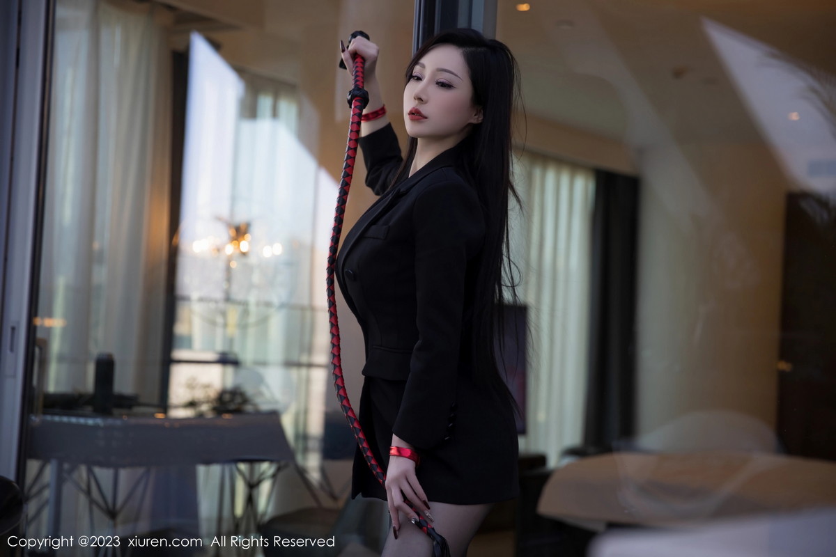 [秀人网] 2023.02.21 No.6294 大琪琪Emily 新人黑丝  第12张