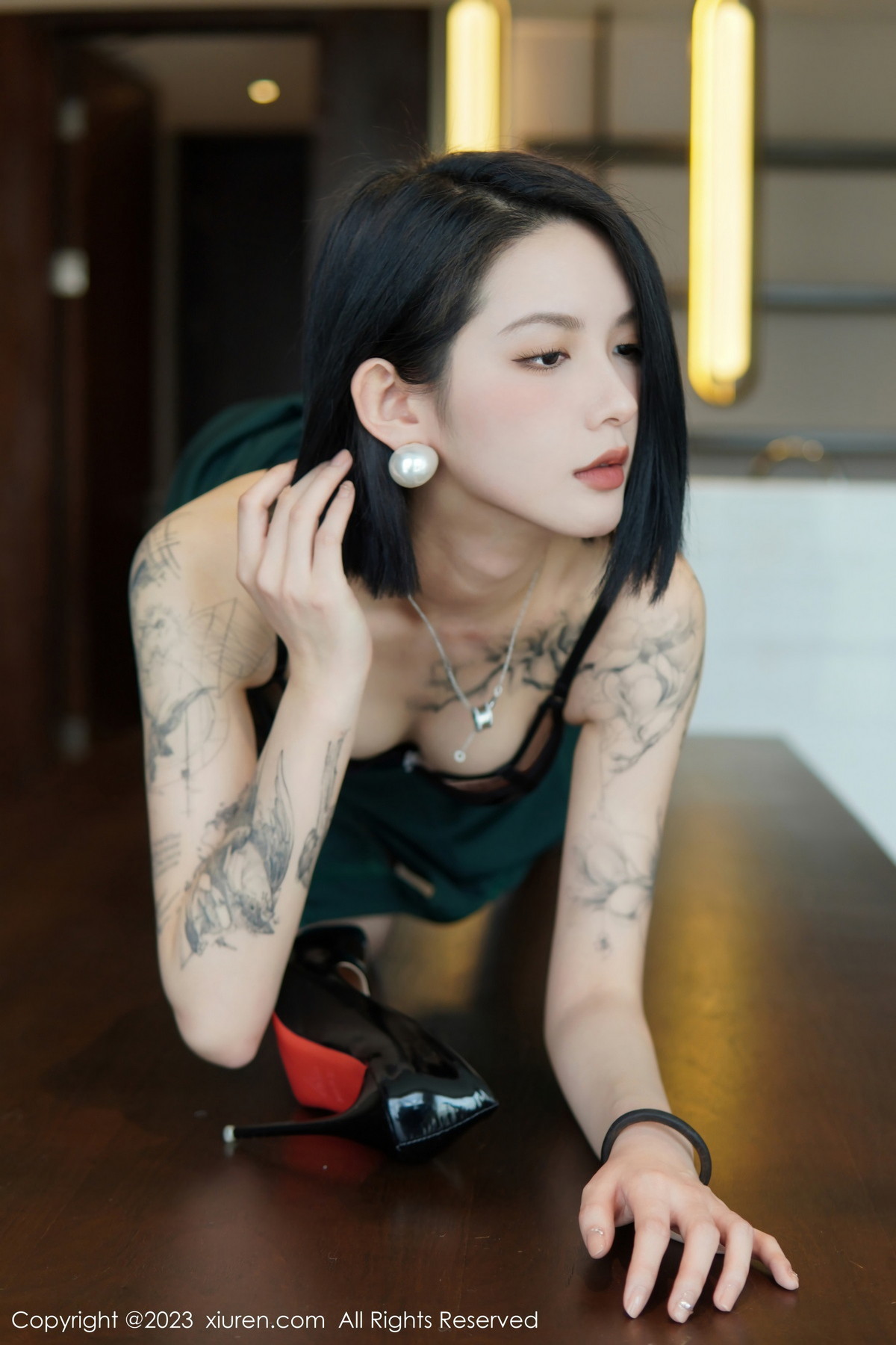 [秀人网] 2023.02.02 No.6205 乔一一 黑丝美腿  第49张