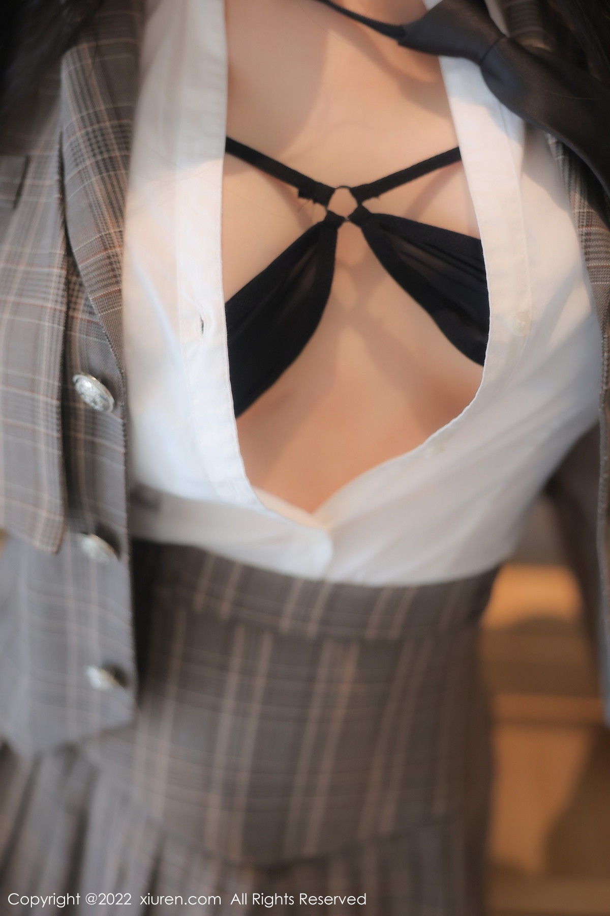 [秀人网] 2022.11.24 No.5902 田冰冰 制服美腿  第14张