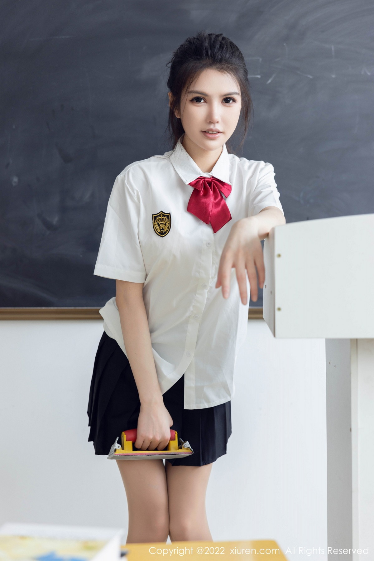 [秀人网] 2022.10.26 No.5762 媛媛酱belle 丝袜白T  第26张
