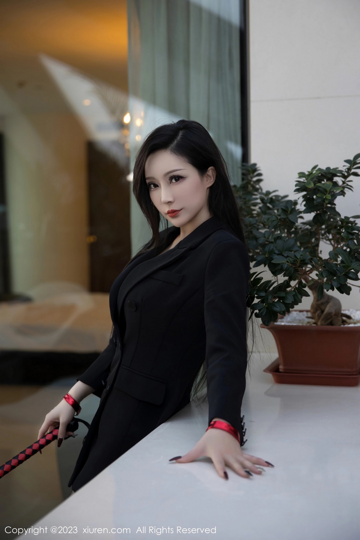 [秀人网] 2023.02.21 No.6294 大琪琪Emily 新人黑丝  第13张