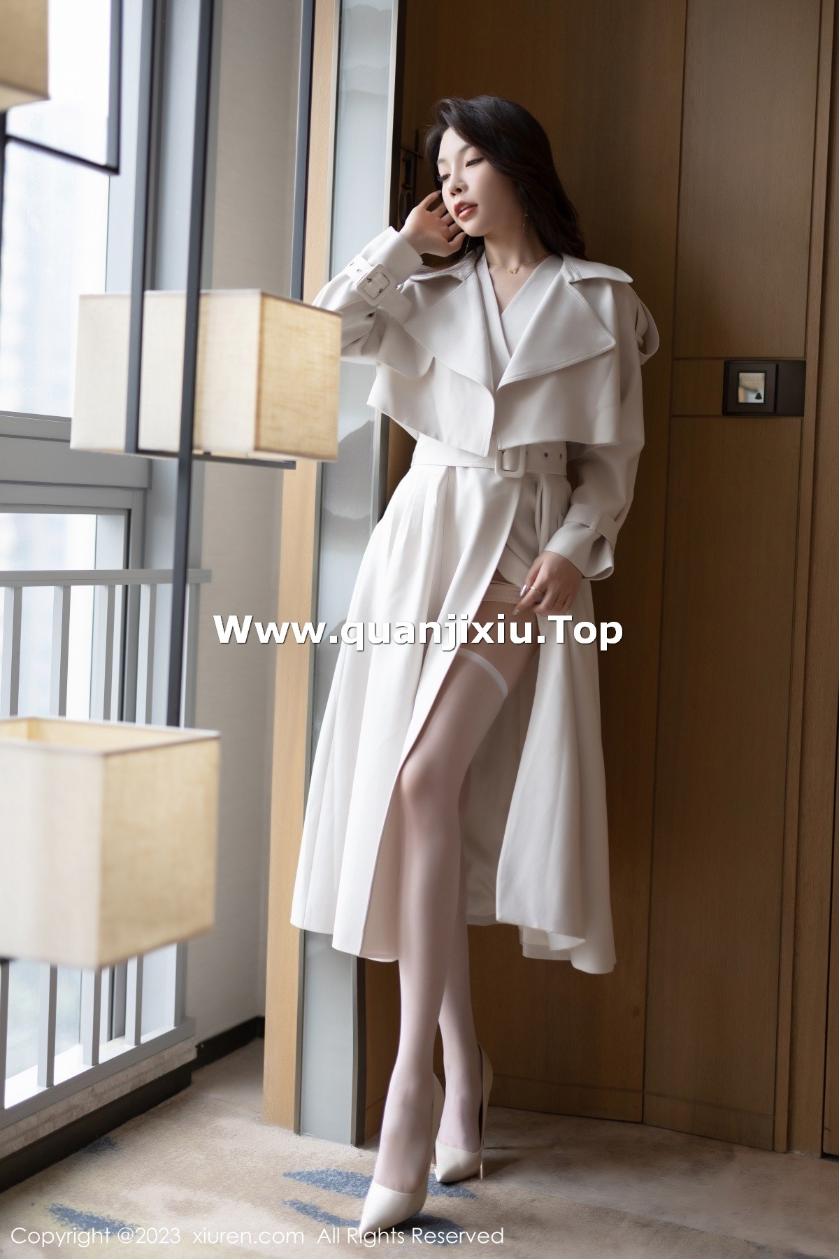 [秀人网] 2023.02.13 No.6257 徐莉芝Booty 妩媚美腿  第4张
