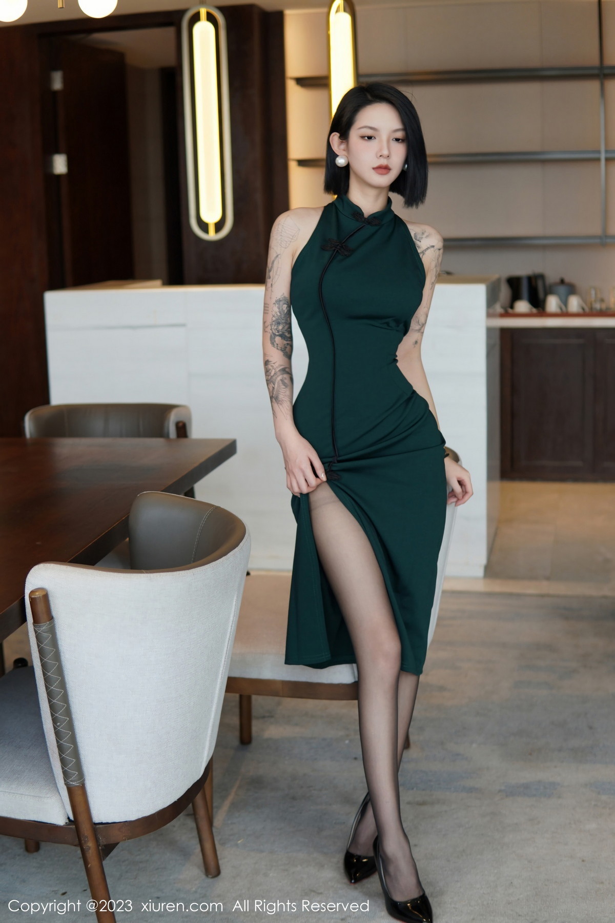 [秀人网] 2023.02.02 No.6205 乔一一 黑丝美腿  第9张