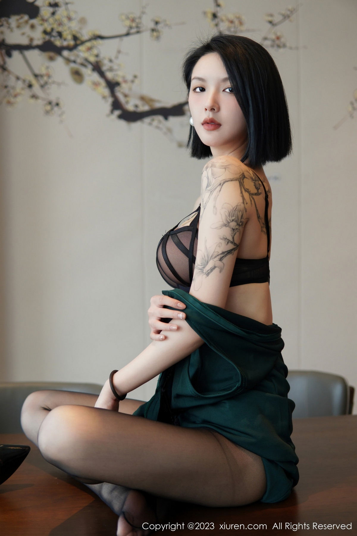 [秀人网] 2023.02.02 No.6205 乔一一 黑丝美腿  第47张