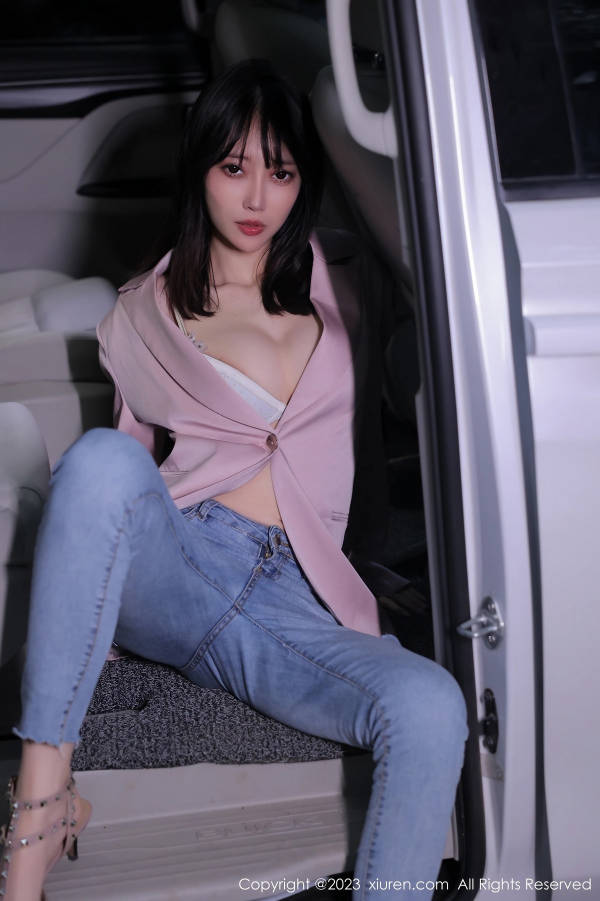 [秀人网] 2023.03.03 No.6355 玥儿玥er 万宁旅拍  第17张