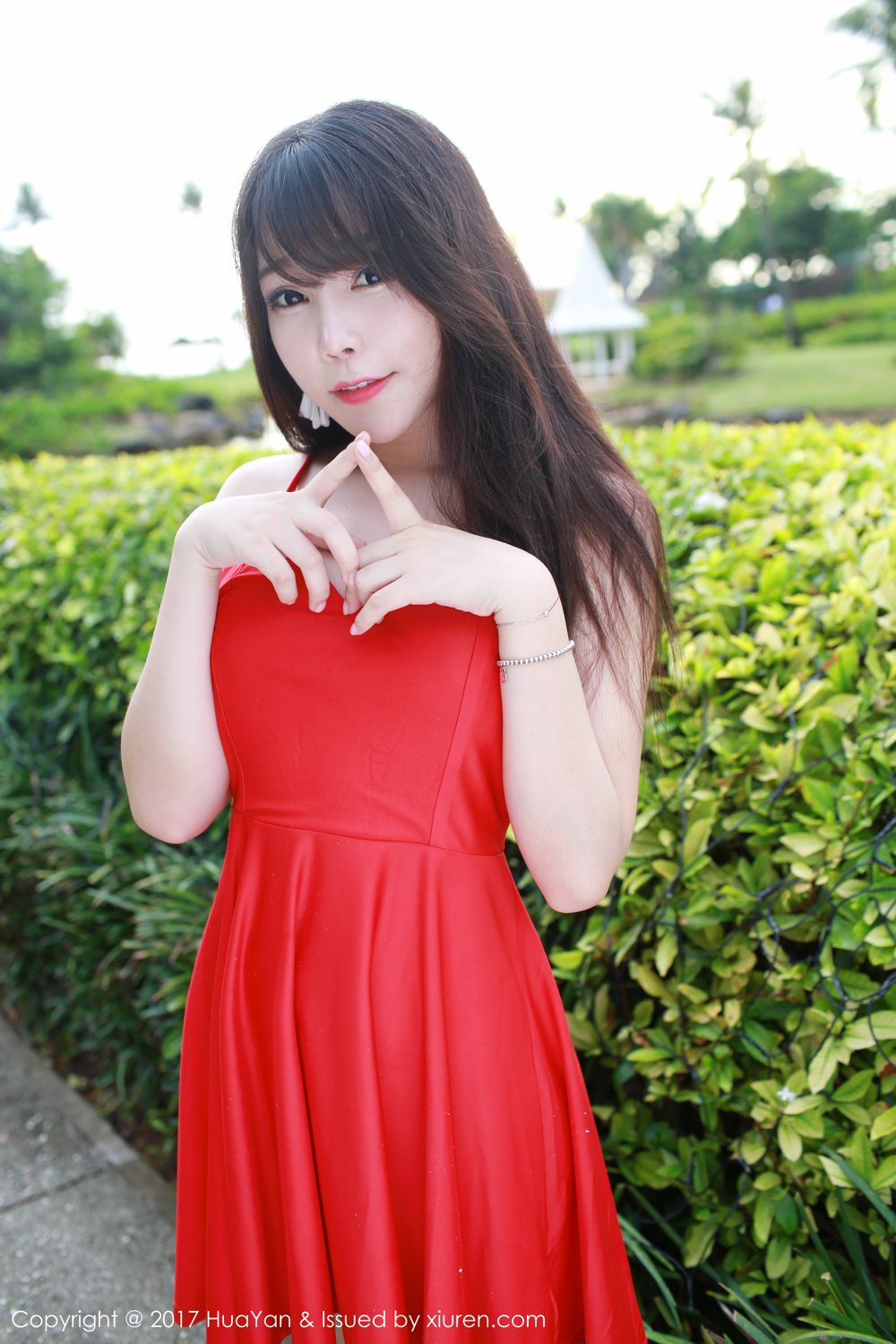 小清新芝芝Booty 雨中的红色连衣裙  第36张