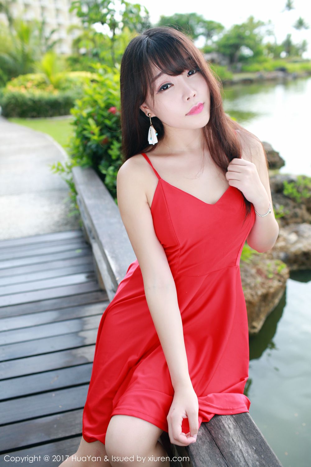 小清新芝芝Booty 雨中的红色连衣裙  第38张