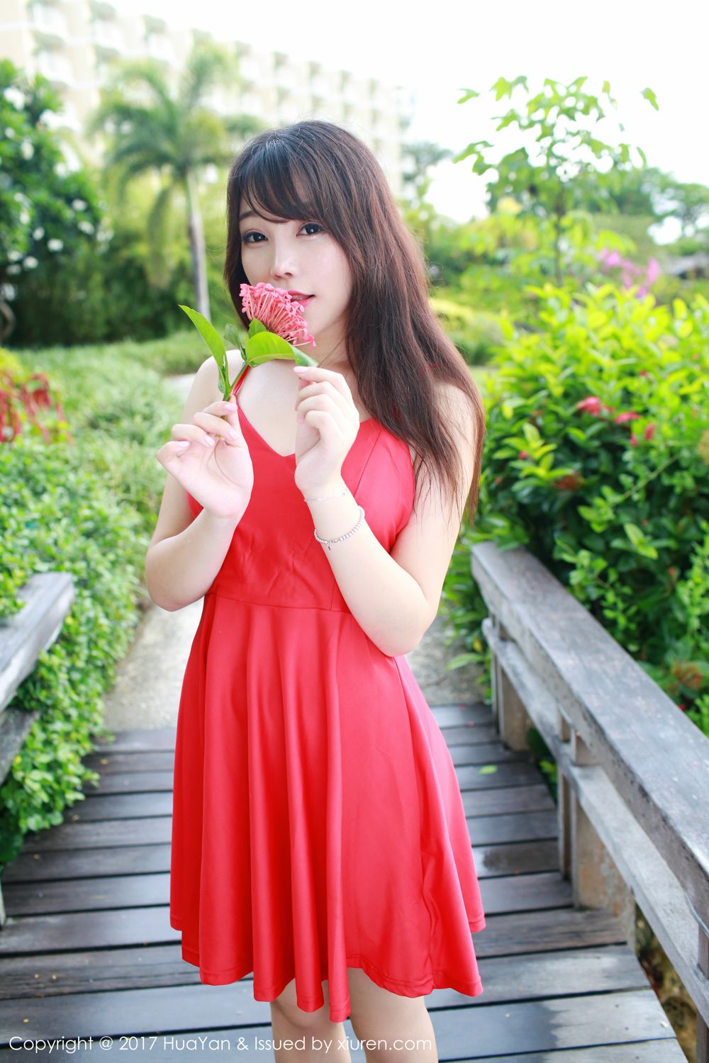 小清新芝芝Booty 雨中的红色连衣裙  第46张