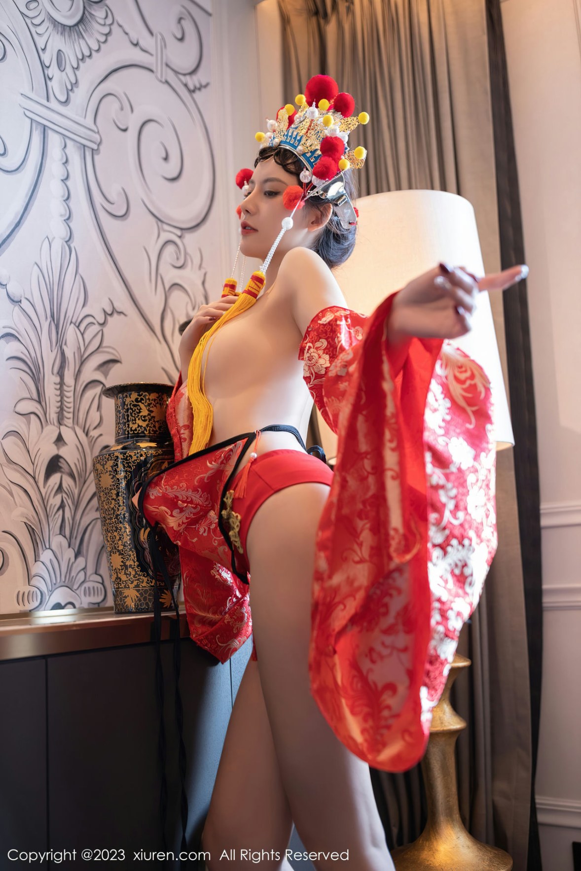 [秀人网] 2023.02.22 No.6308 就是阿朱啊 美臀妩媚  第6张