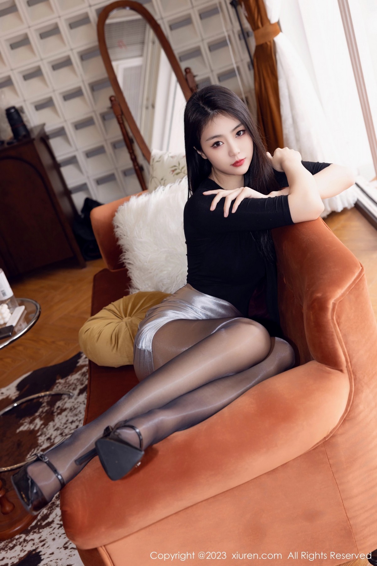 [秀人网] 2023.03.29 No.6493 可乐Vicky 黑丝短裙  第47张