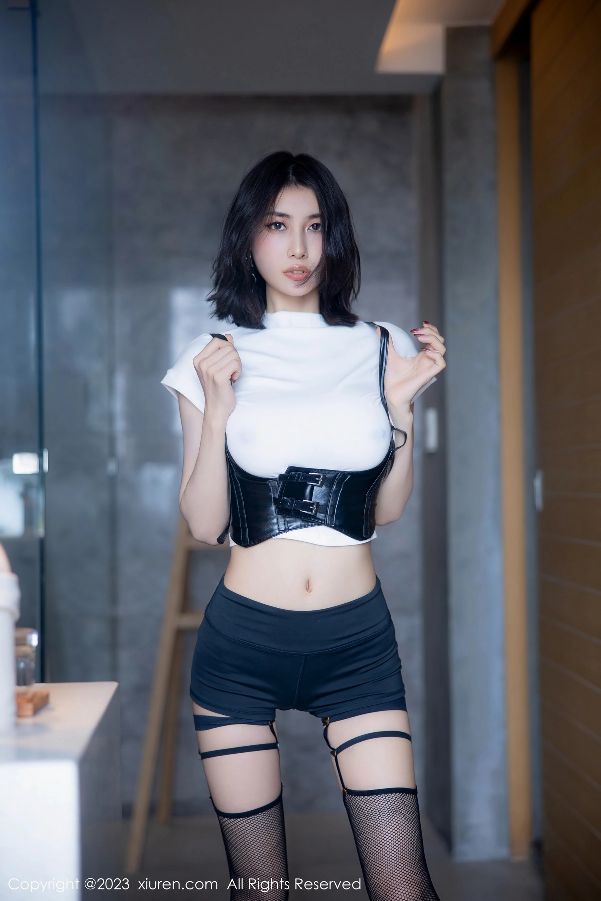[秀人网] 2023.03.21 No.6443 lingyu69 新人美腿  第6张