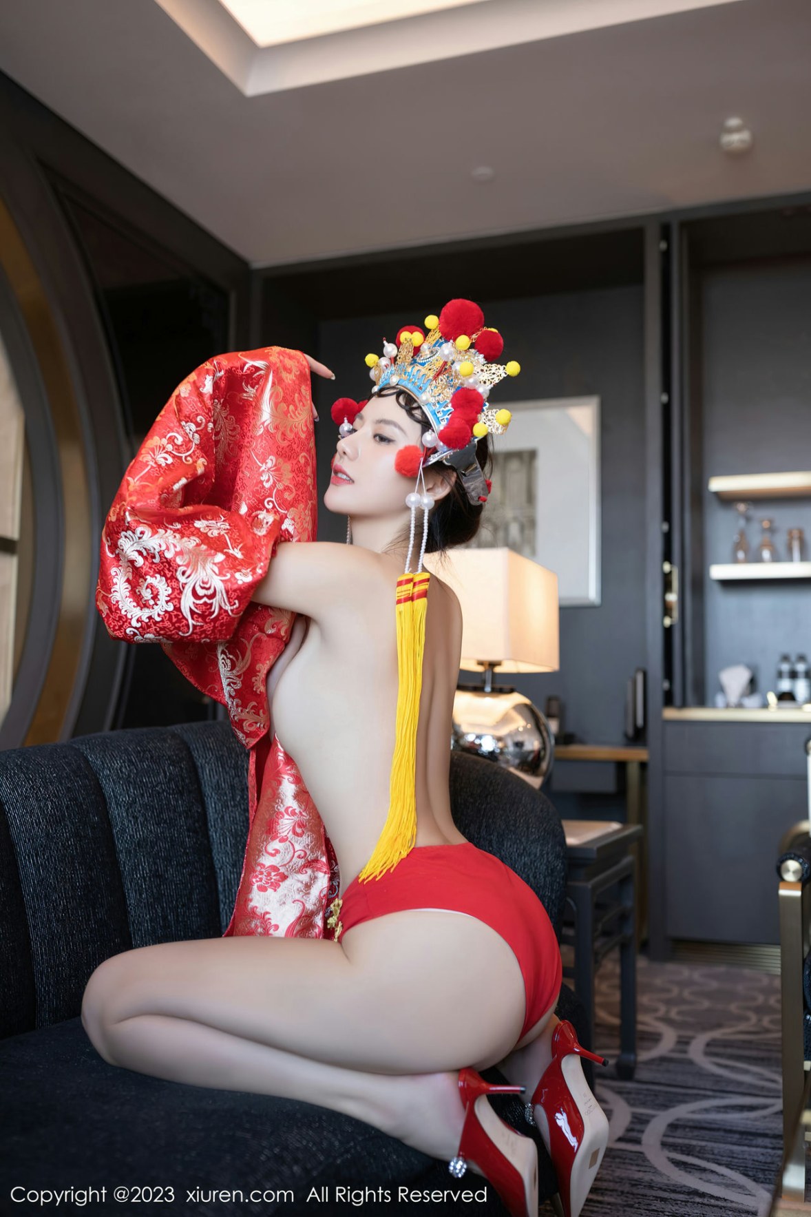 [秀人网] 2023.02.22 No.6308 就是阿朱啊 美臀妩媚  第18张