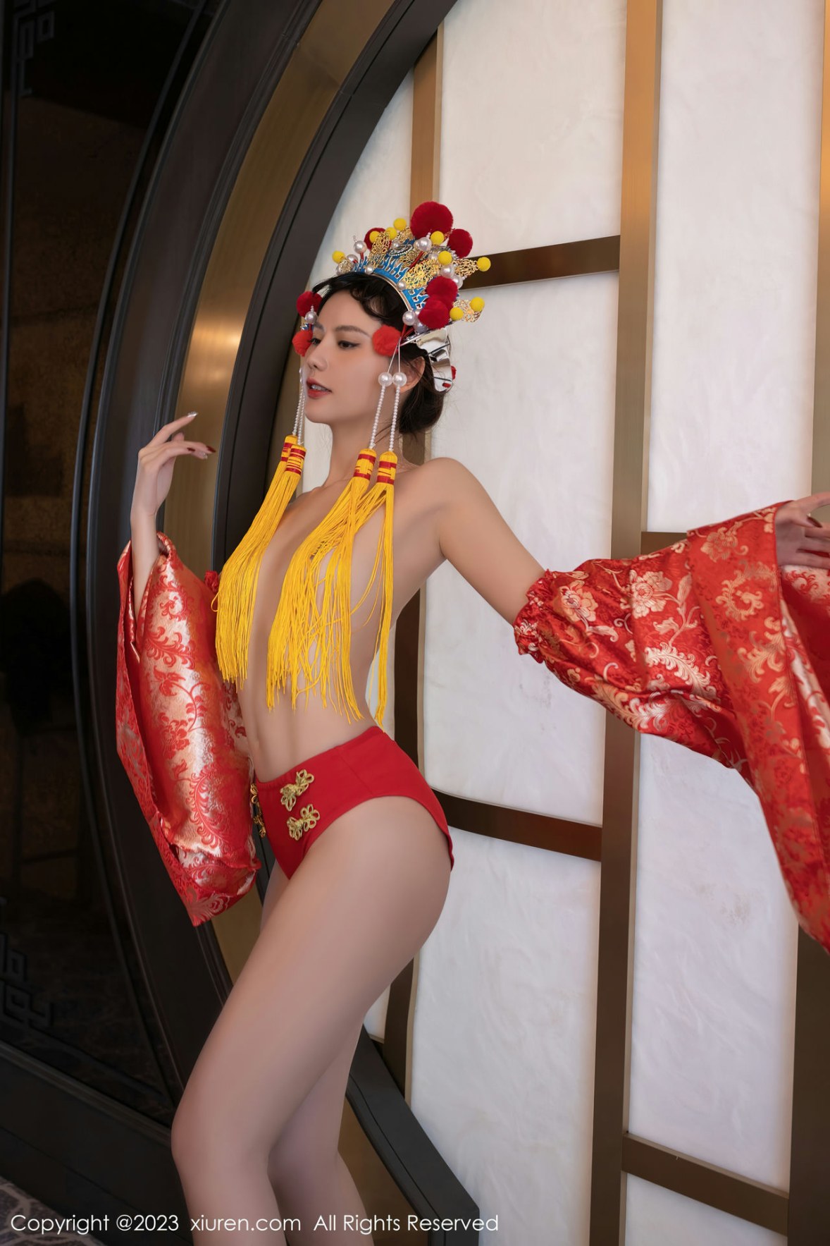 [秀人网] 2023.02.22 No.6308 就是阿朱啊 美臀妩媚  第8张
