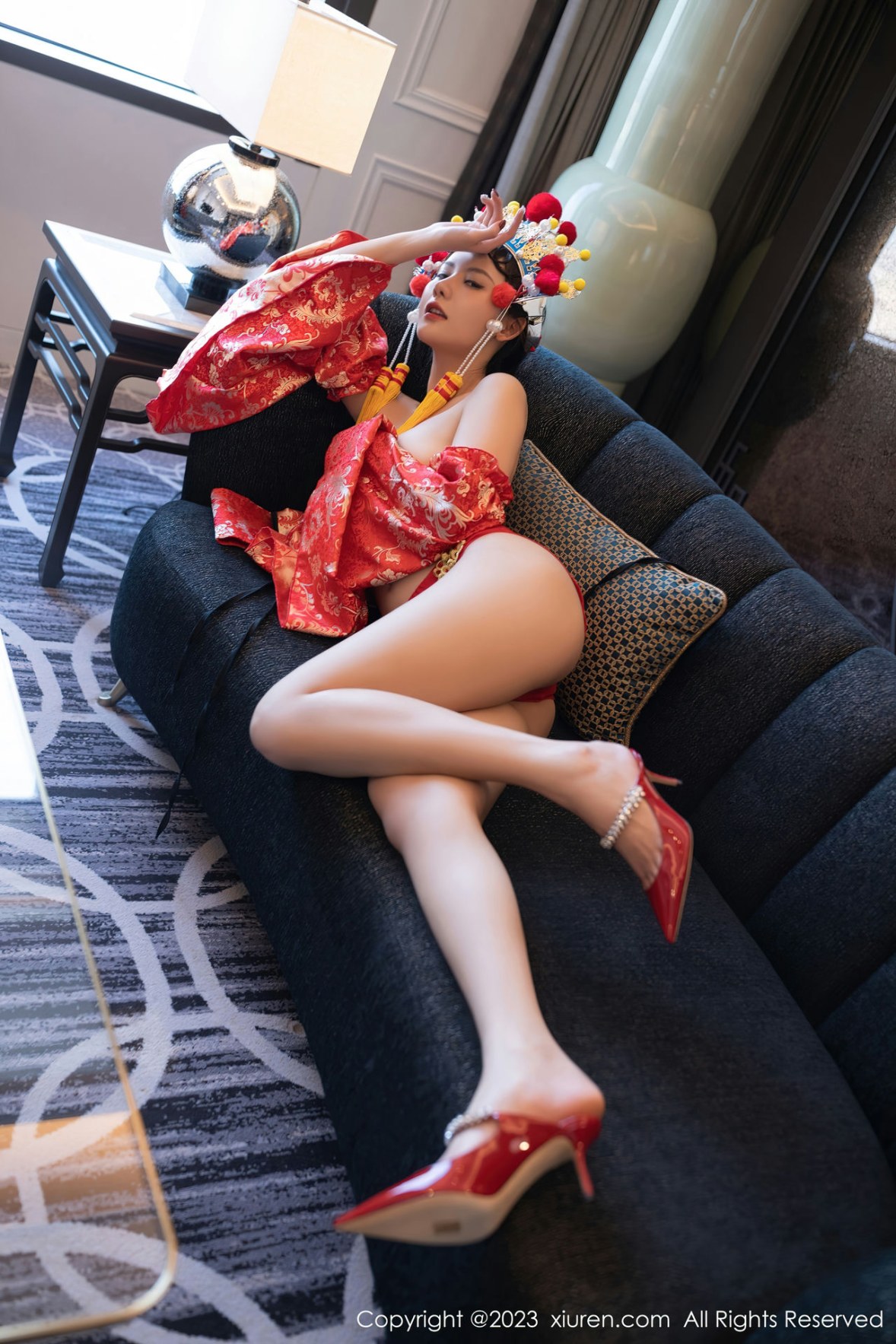 [秀人网] 2023.02.22 No.6308 就是阿朱啊 美臀妩媚  第13张