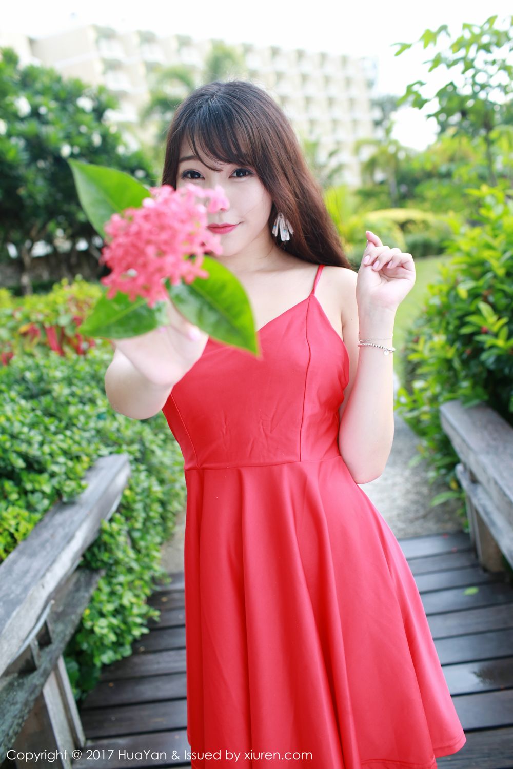小清新芝芝Booty 雨中的红色连衣裙  第47张