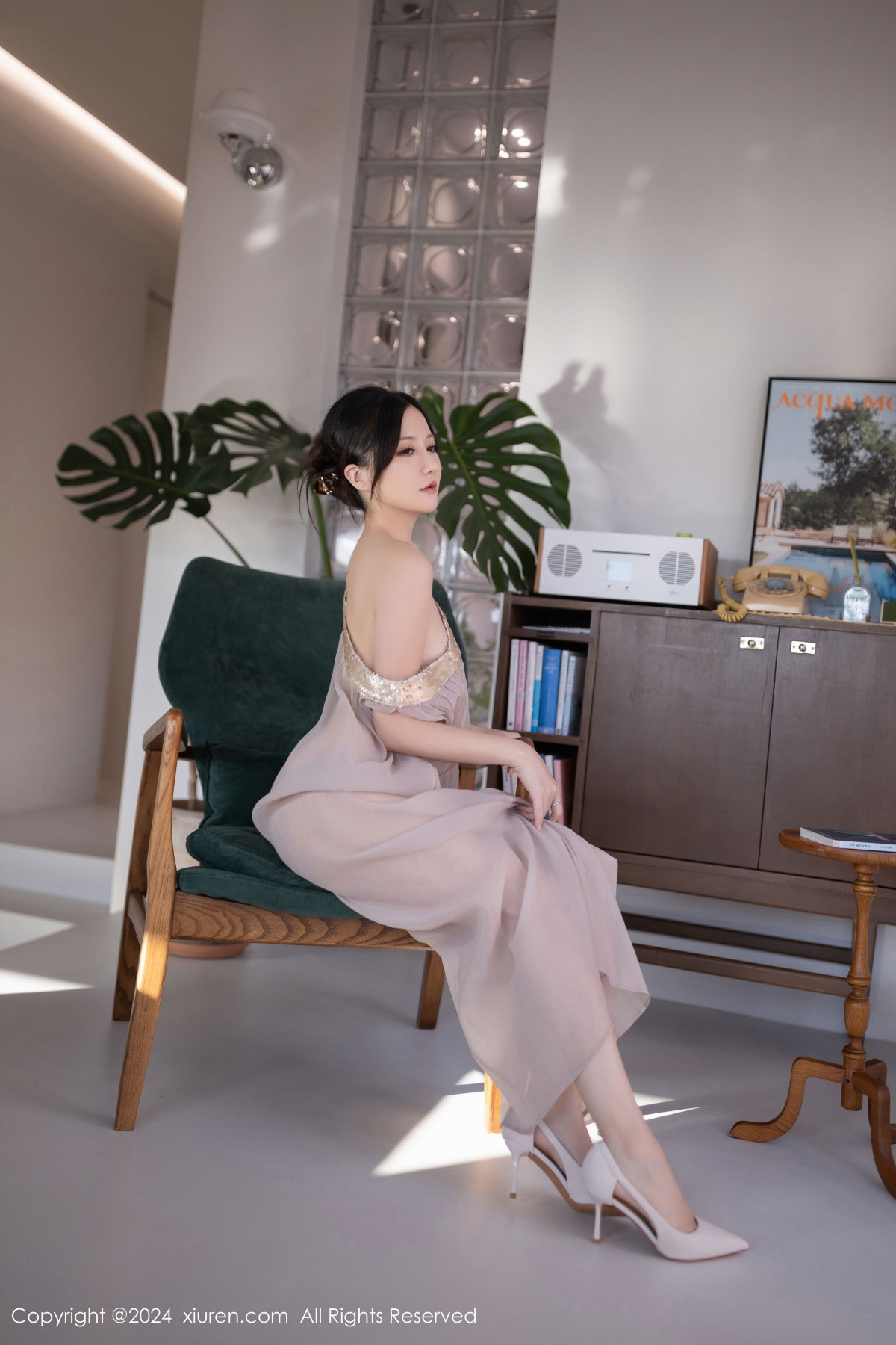 [秀人网] 2024.11.22 No.9492 鱼子酱Fish 美腿性感  第51张