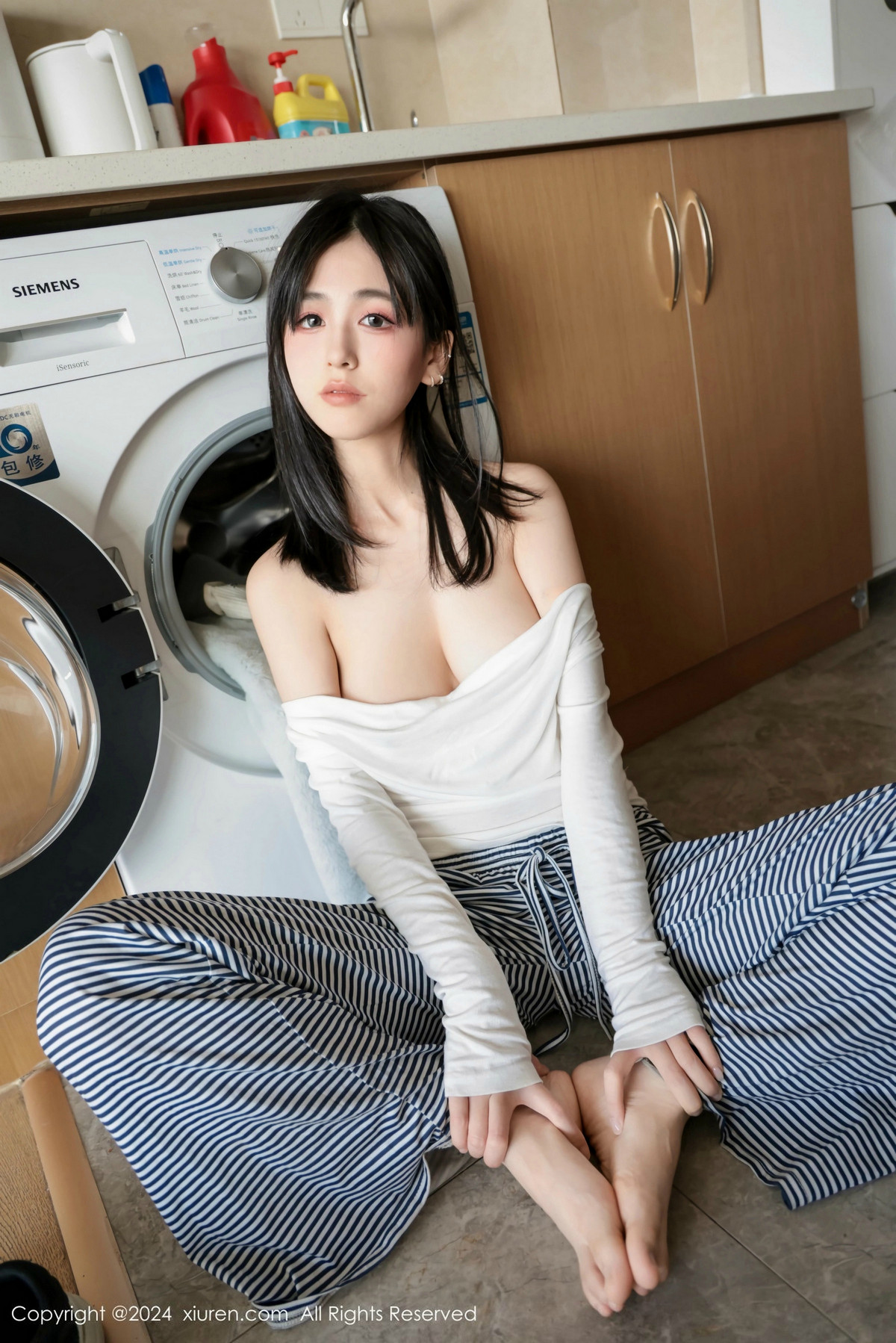 [秀人网] 2024.12.16 No.9605 奶芙乔乔 美腿黑丝  第48张