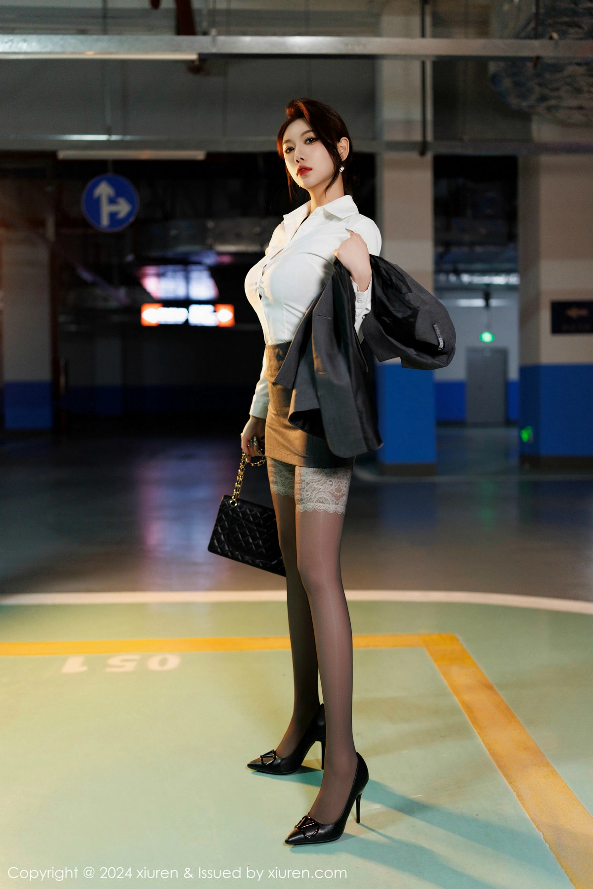 [秀人网] 2024.12.20 No.9634 杨晨晨Yome 黑丝美臀  第4张