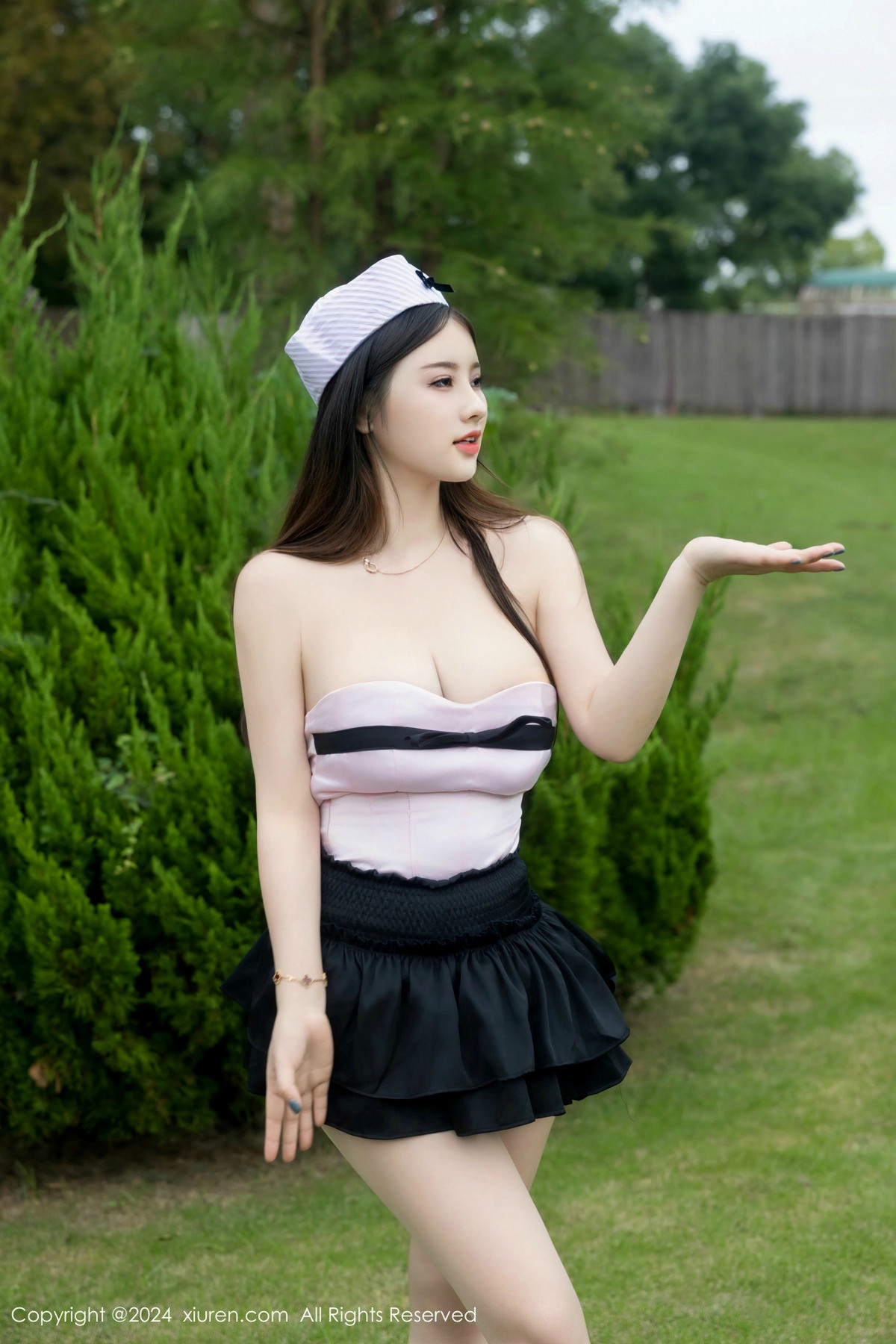 [秀人网] 2024.11.29 No.9527 诗诗kiki 丝袜美臀  第23张