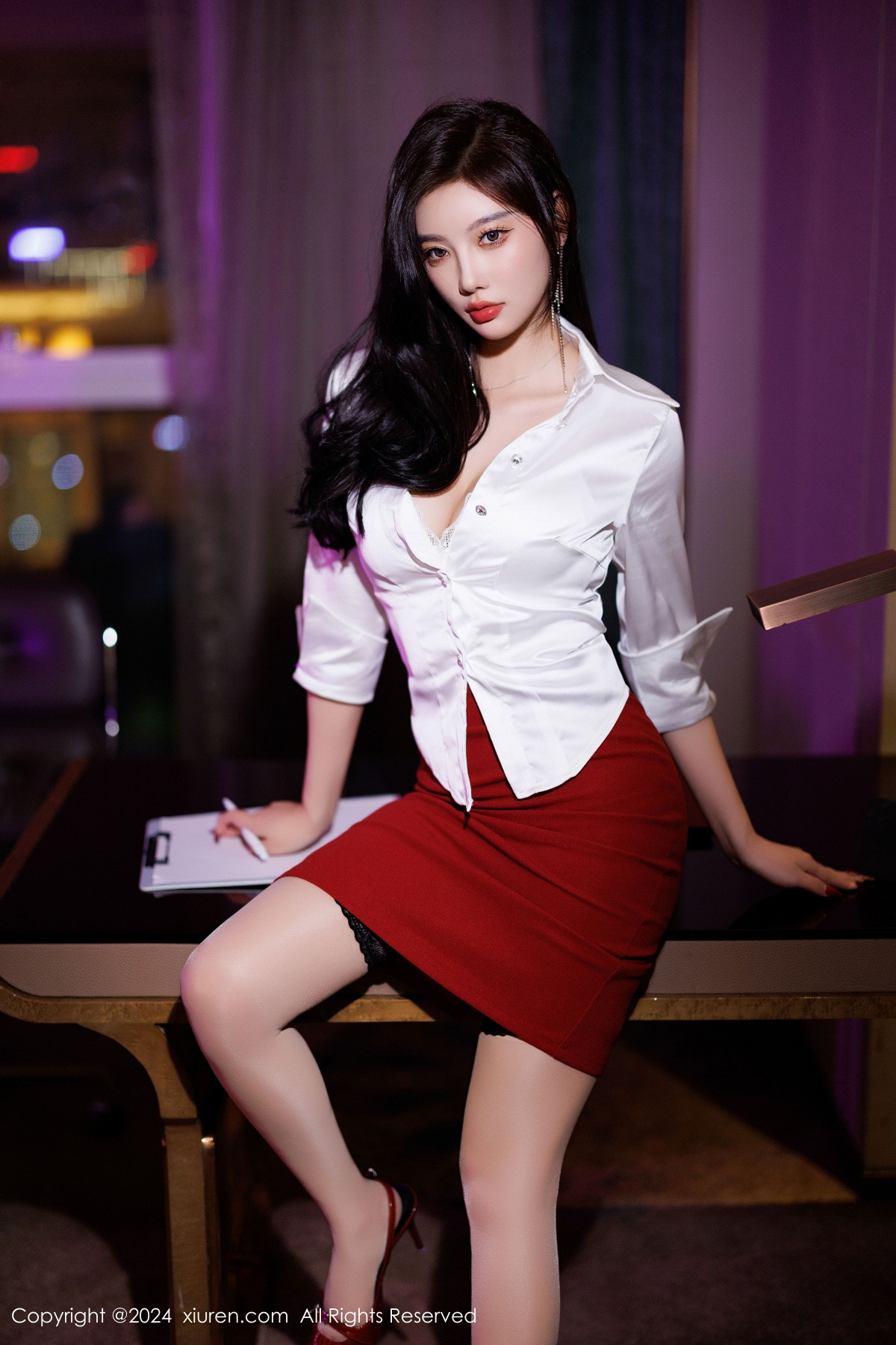[秀人网] 2024.12.06 No.9565 杨晨晨Yome OL美腿  第11张