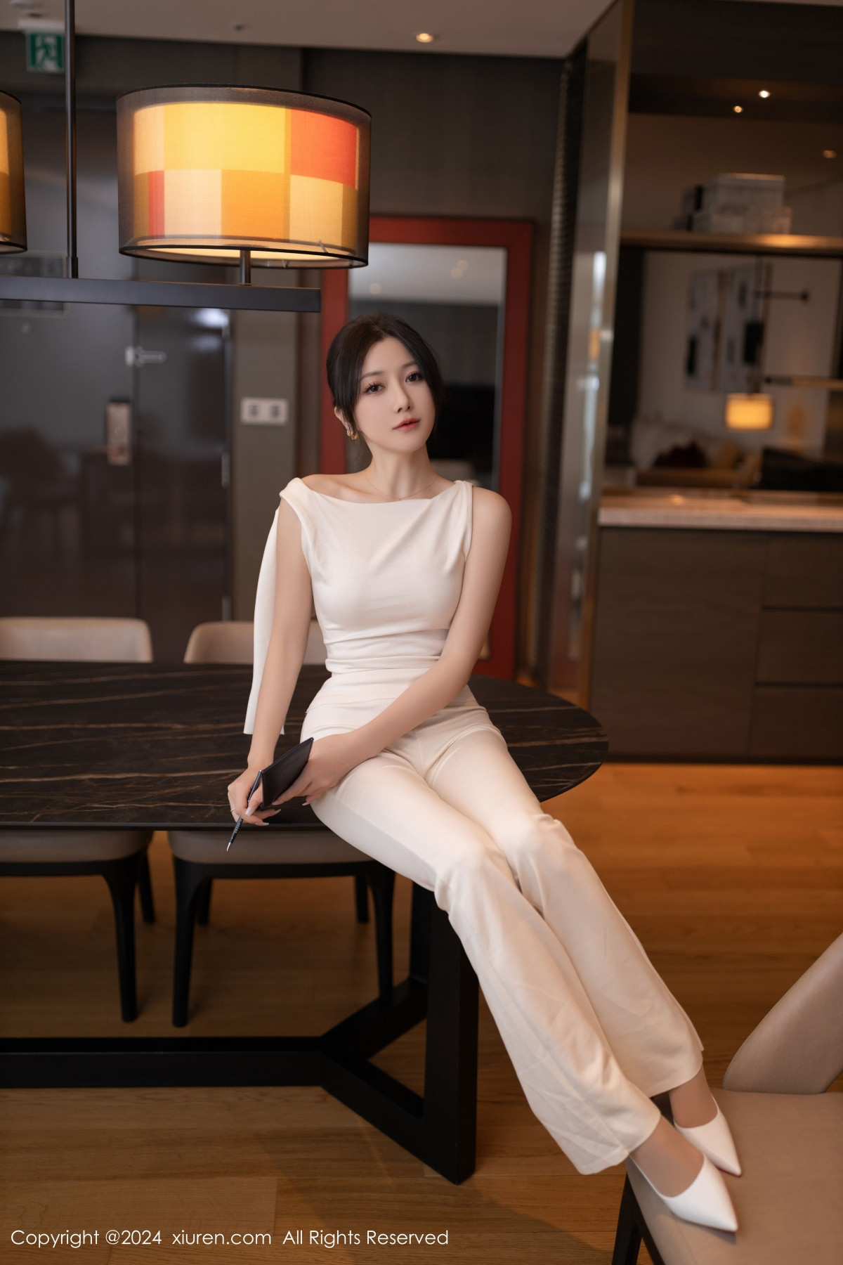 [秀人网] 2024.11.15 No.9457 鱼子酱Fish 丝袜美腿  第12张