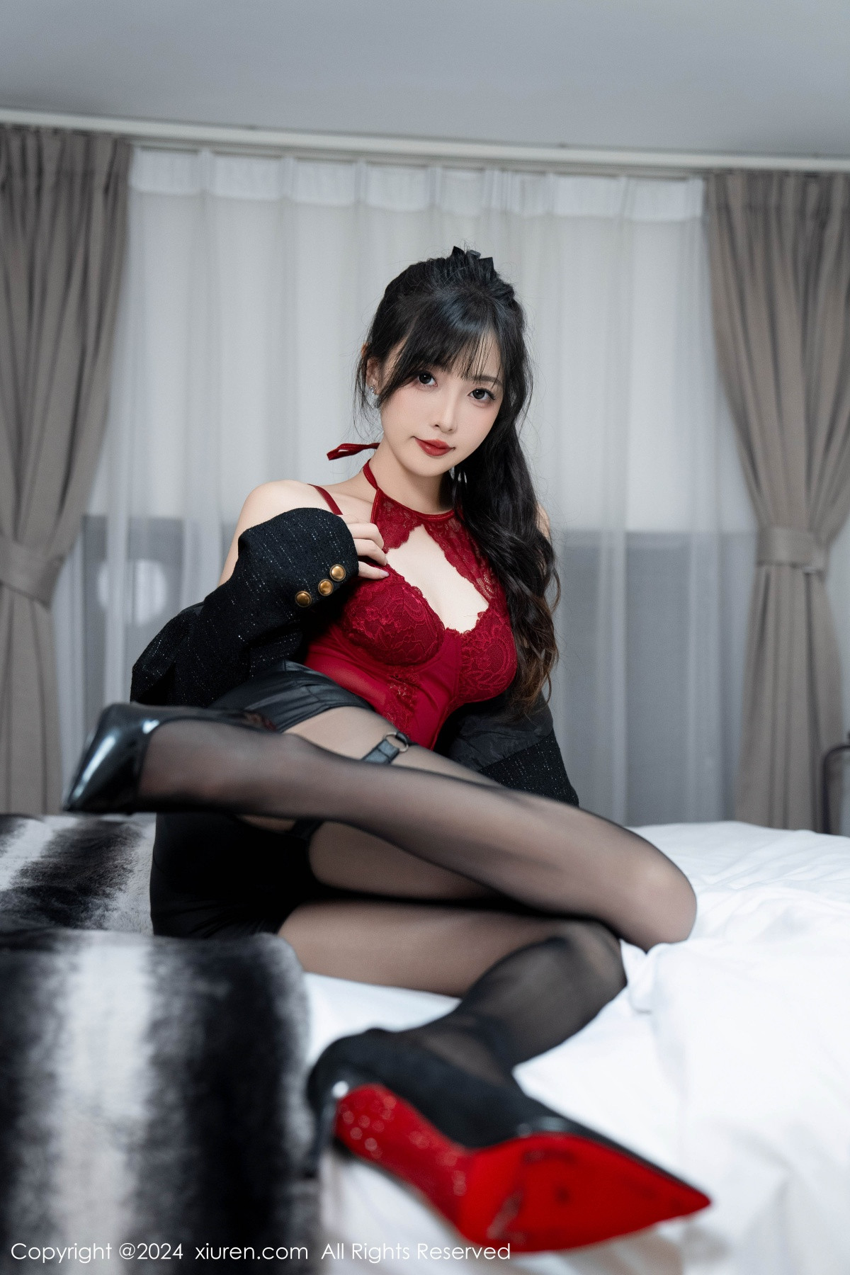 [秀人网] 2024.12.06 No.9561 林星阑 黑丝美腿  第32张