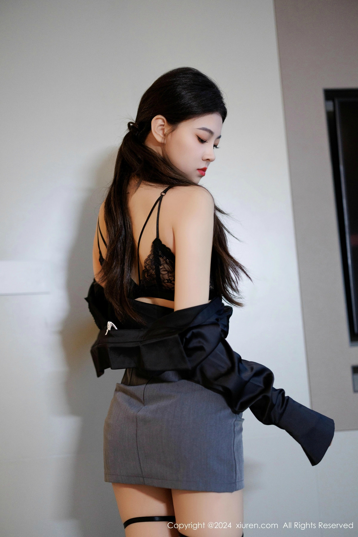 [秀人网] 2024.12.16 No.9604 初梦瑶 美腿黑丝  第52张