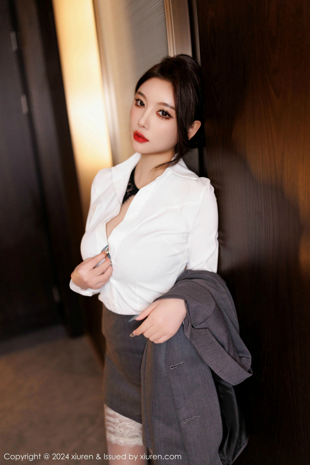 [秀人网] 2024.12.20 No.9634 杨晨晨Yome 黑丝美臀  第18张