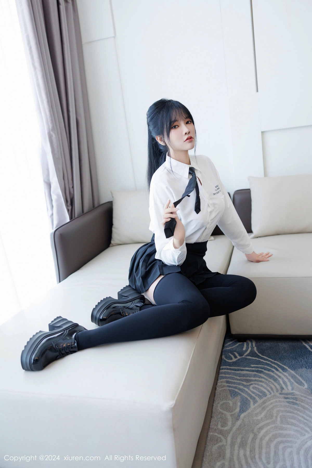 [秀人网] 2024.11.26 No.9505 娜比 美腿黑丝  第56张