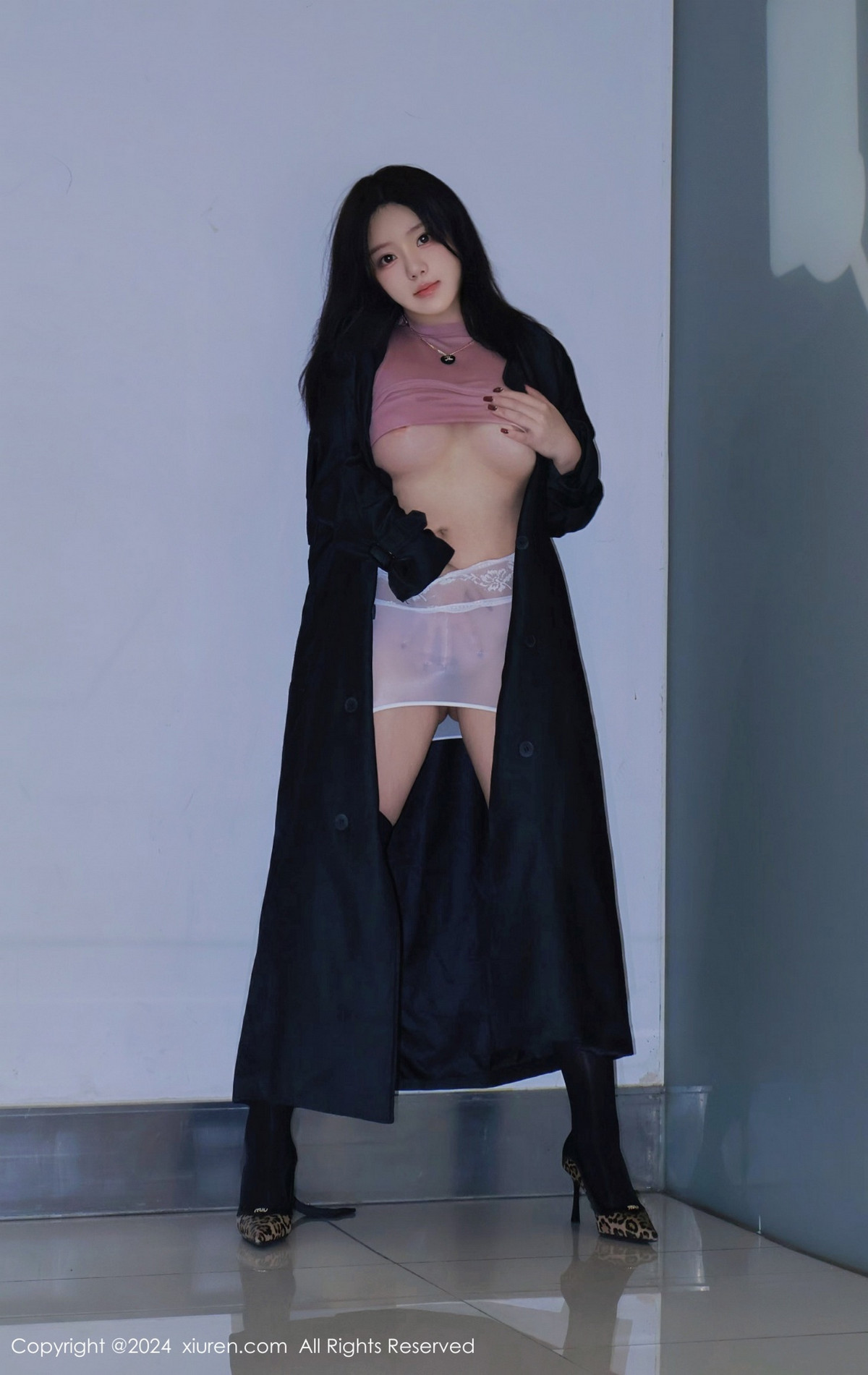 [秀人网] 2024.11.22 No.9489 小薯条nienie 黑丝美腿  第15张