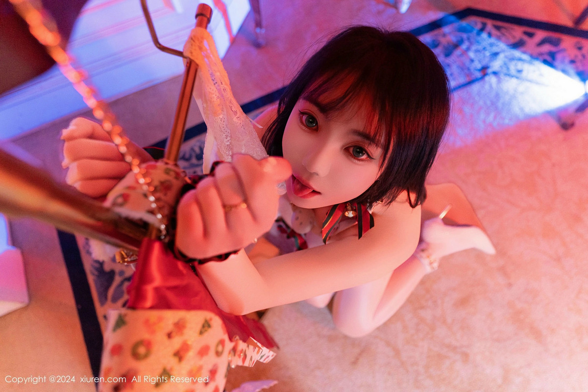 [秀人网] 2024.12.23 No.9638 软情 丝袜美臀  第25张