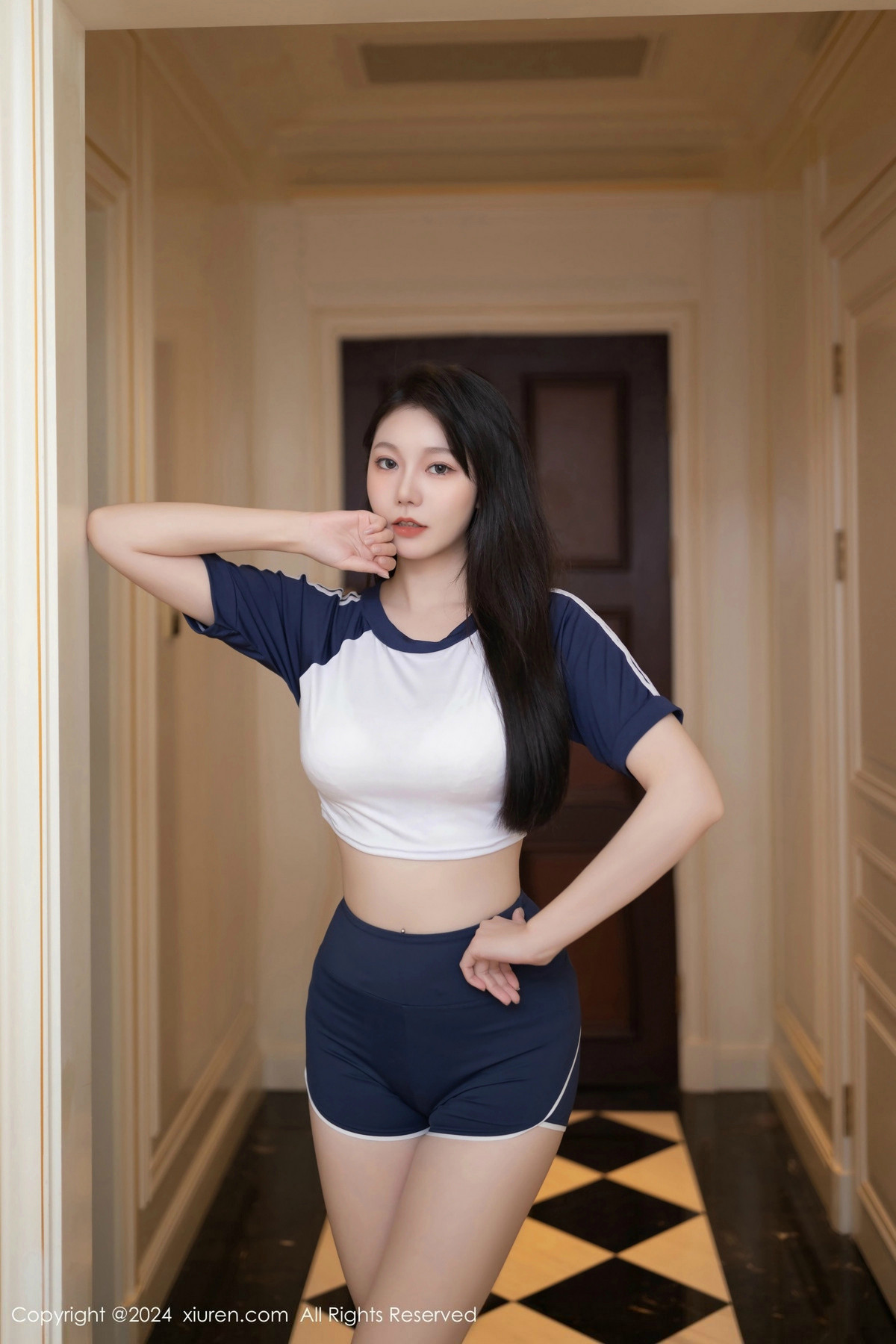 [秀人网] 2024.11.26 No.9506 安然anran 丝袜美腿  第2张