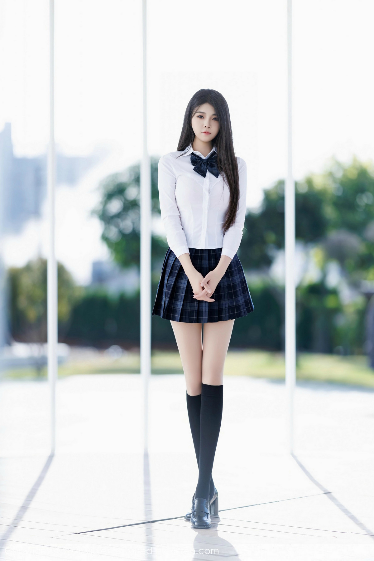 [秀人网] 2024.12.30 No.9682 初梦瑶 短裙美腿  第11张