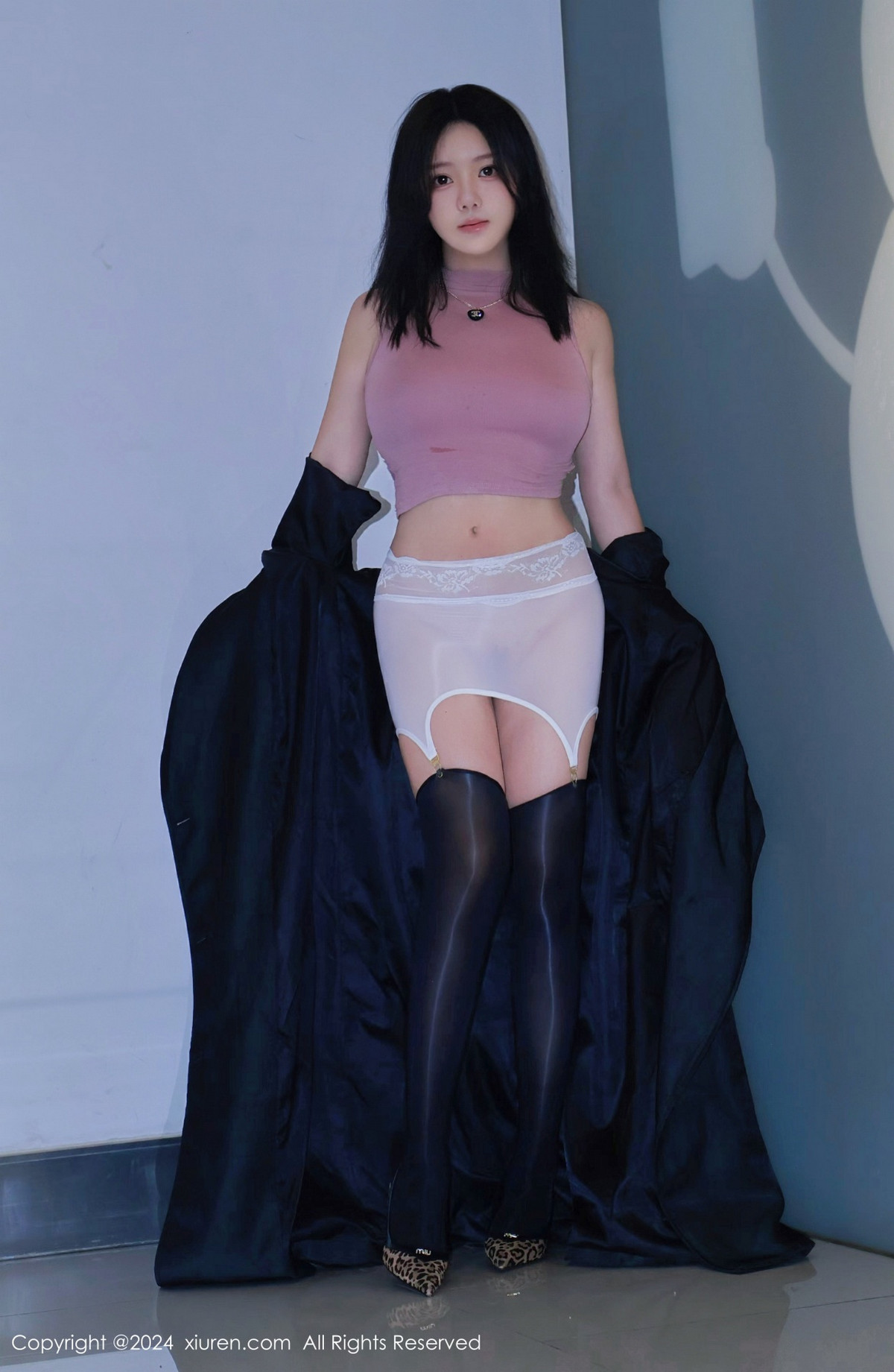 [秀人网] 2024.11.22 No.9489 小薯条nienie 黑丝美腿  第9张
