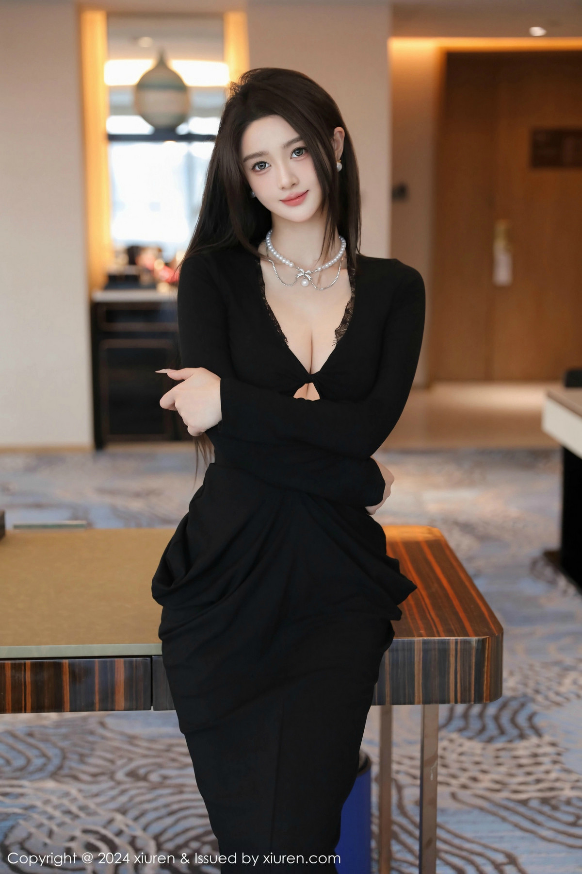 [秀人网] 2024.12.27 No.9670 Candy糖糖 妩媚美腿  第33张