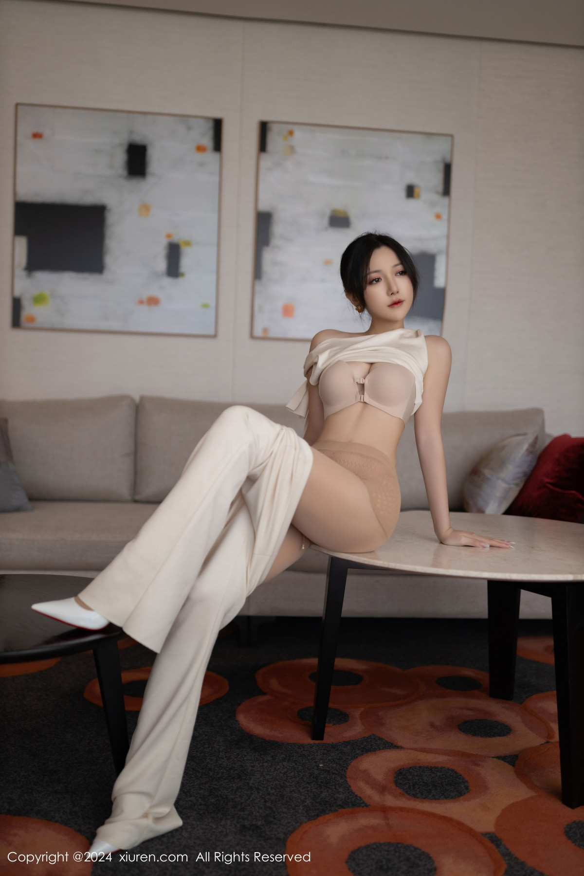 [秀人网] 2024.11.15 No.9457 鱼子酱Fish 丝袜美腿  第33张