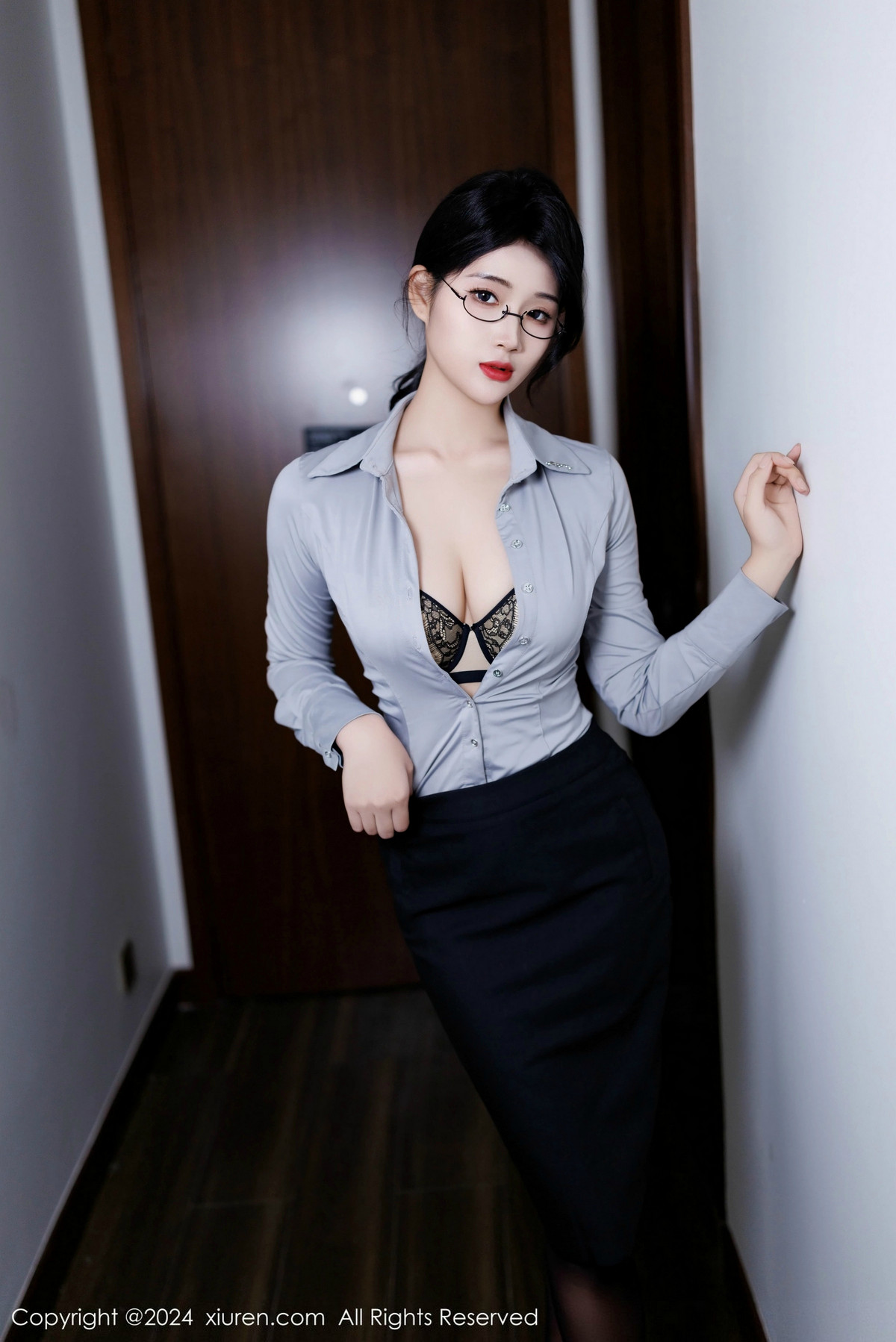 [秀人网] 2024.12.09 No.9567 南乔 OL美腿  第36张