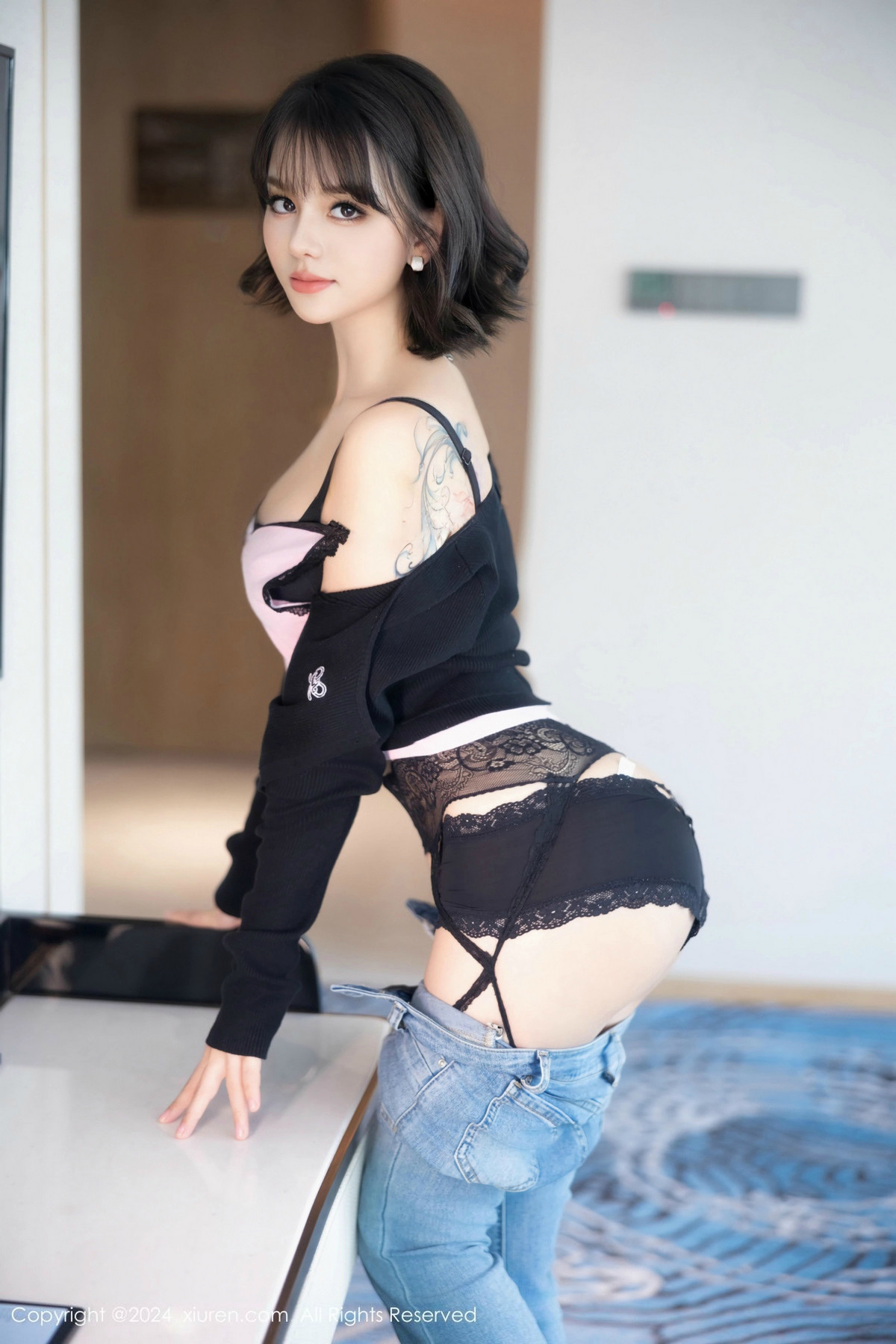 [秀人网] 2024.12.19 No.9620 黎苏苏 黑丝美腿  第10张