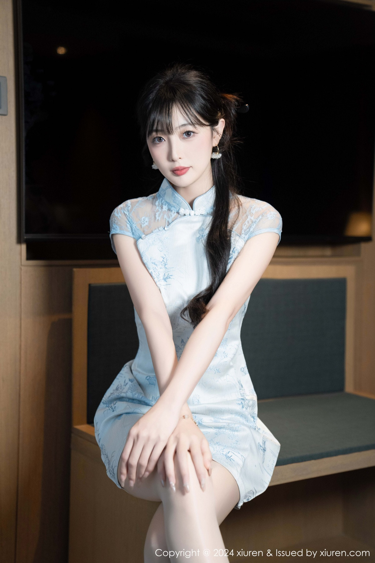 [秀人网] 2024.11.22 No.9487 林星阑 旗袍美腿  第24张