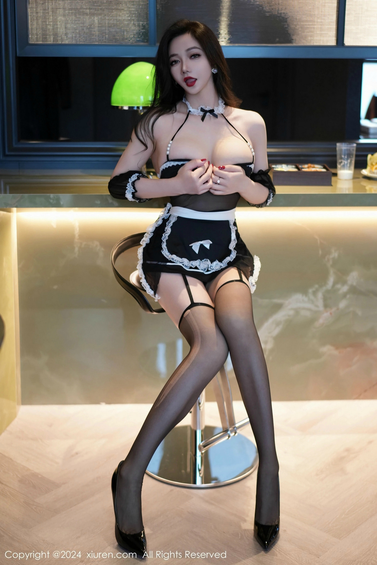 [秀人网] 2024.11.29 No.9523 心妍小公主 黑丝美臀  第4张