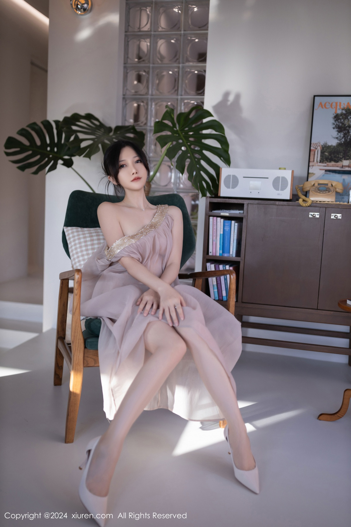 [秀人网] 2024.11.22 No.9492 鱼子酱Fish 美腿性感  第49张