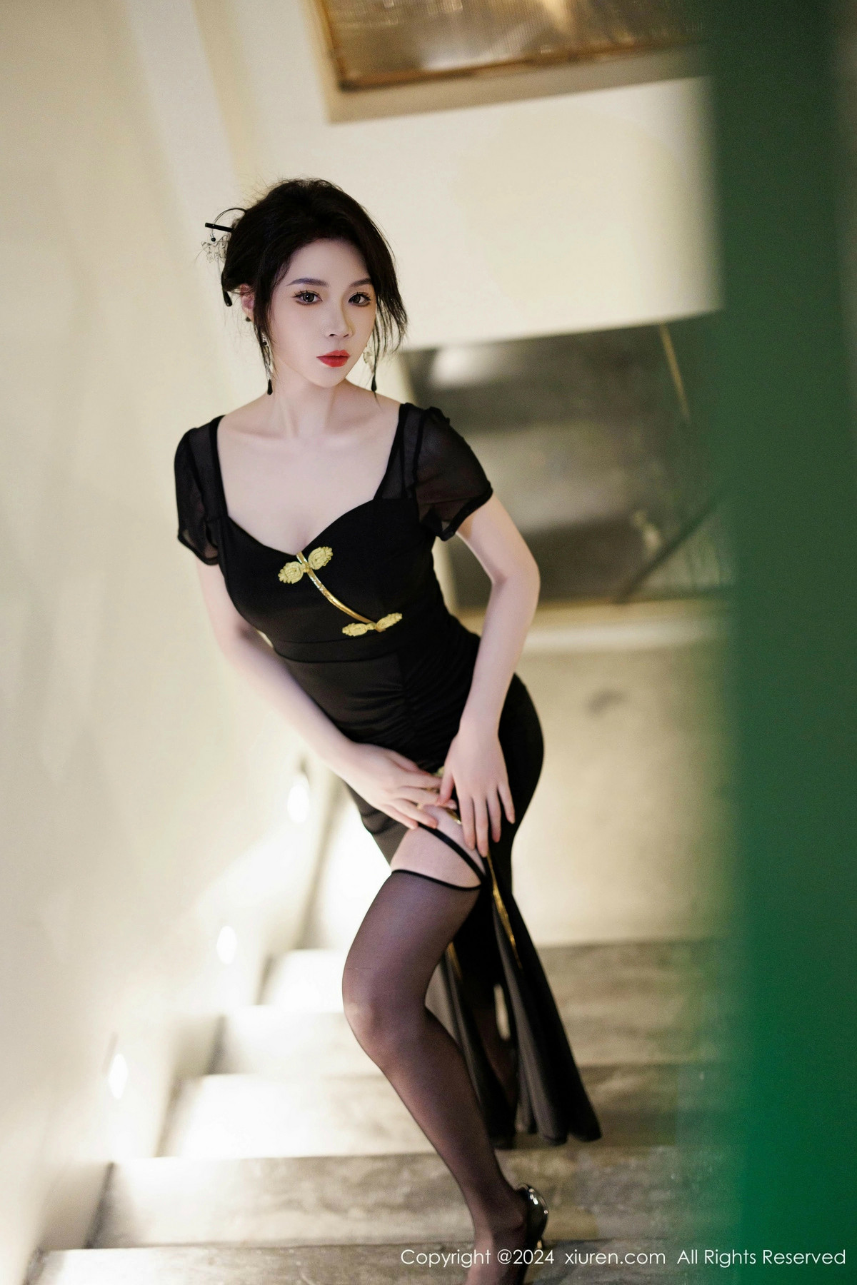 [秀人网] 2024.11.29 No.9526 梦心玥 黑丝美腿  第13张