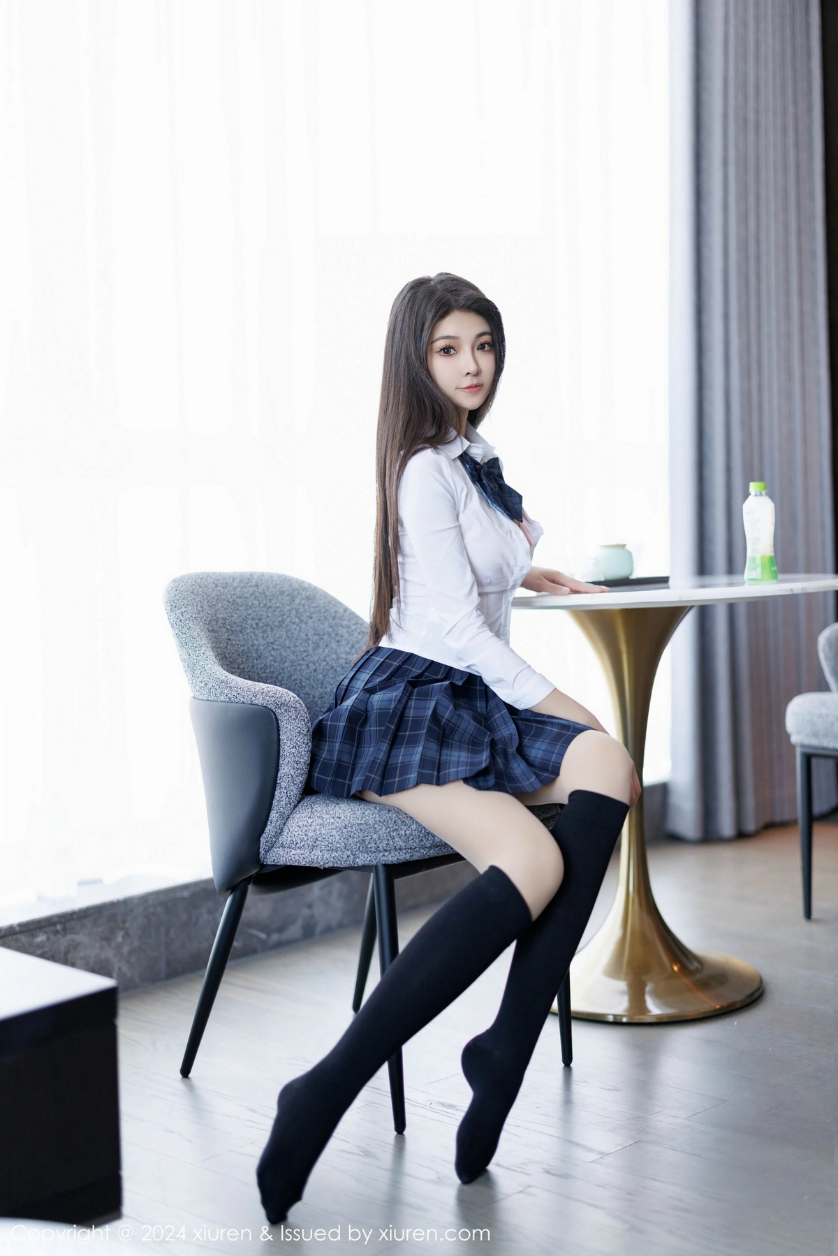 [秀人网] 2024.12.30 No.9682 初梦瑶 短裙美腿  第28张