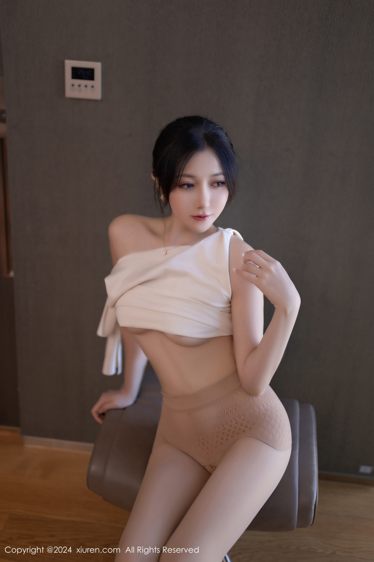 [秀人网] 2024.11.15 No.9457 鱼子酱Fish 丝袜美腿  第67张