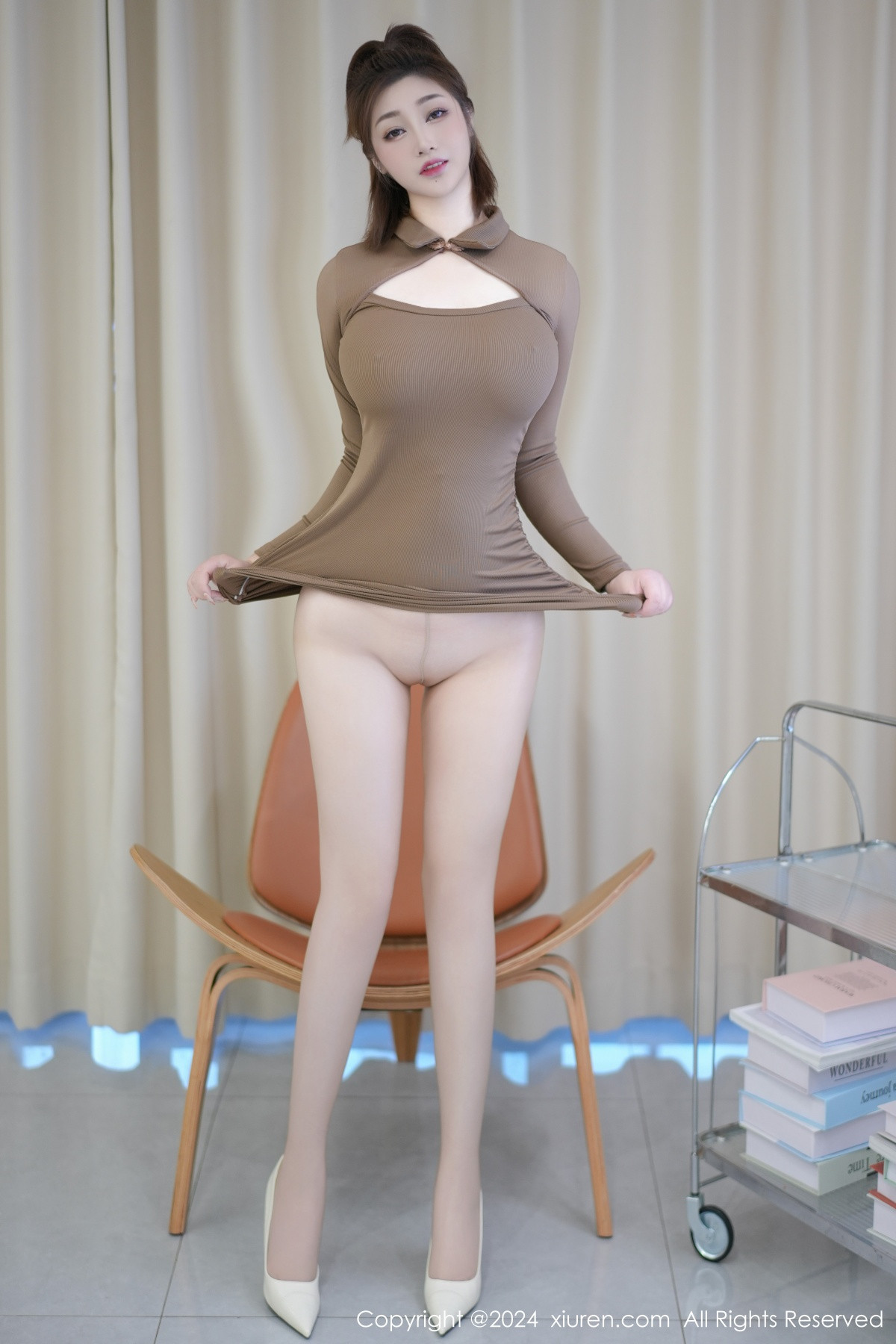 [秀人网] 2024.12.06 No.9556 妲己_Toxic 丰腴美臀  第4张
