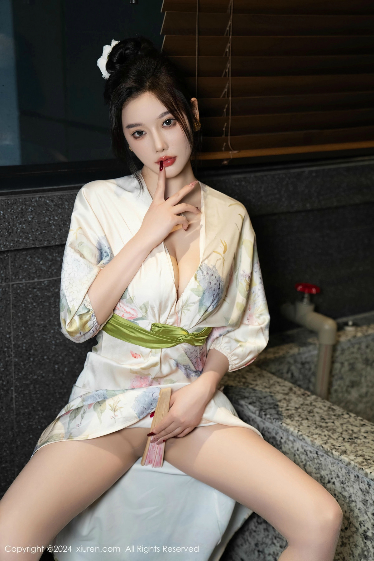 [秀人网] 2024.11.19 No.9470 杨晨晨Yome 丝袜美腿  第32张