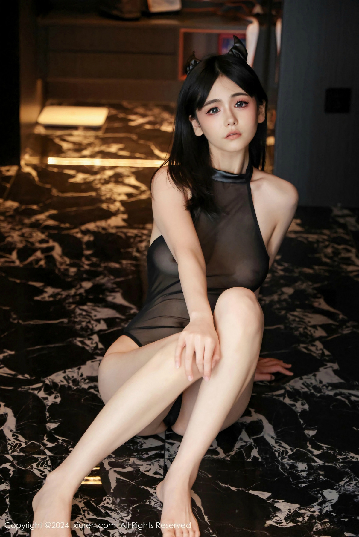 [秀人网] 2024.11.19 No.9464 奶芙乔乔 美腿性感  第45张