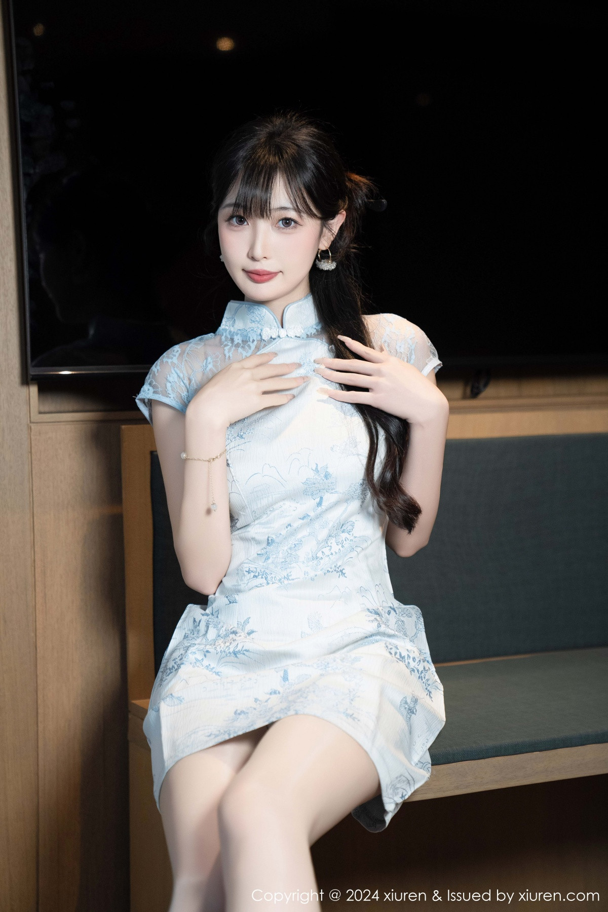 [秀人网] 2024.11.22 No.9487 林星阑 旗袍美腿  第17张